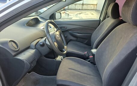 Toyota Yaris III рестайлинг, 2007 год, 579 000 рублей, 16 фотография