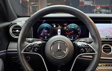 Mercedes-Benz E-Класс, 2022 год, 5 172 000 рублей, 8 фотография