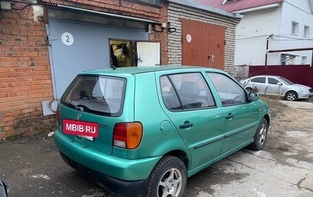 Volkswagen Polo III рестайлинг, 1995 год, 215 000 рублей, 2 фотография