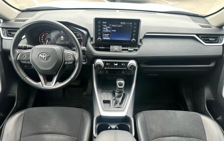 Toyota RAV4, 2021 год, 3 379 000 рублей, 9 фотография