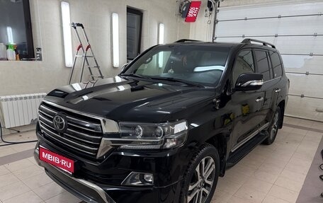 Toyota Land Cruiser 200, 2016 год, 6 900 000 рублей, 1 фотография