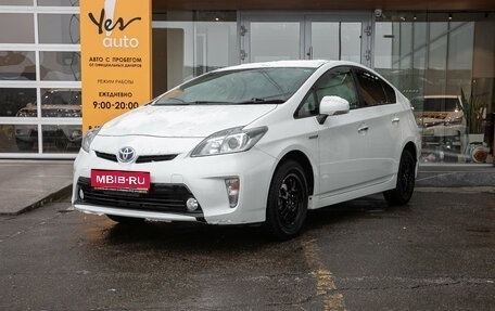 Toyota Prius, 2012 год, 1 245 000 рублей, 1 фотография