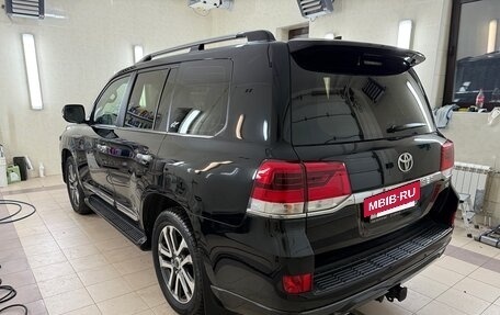 Toyota Land Cruiser 200, 2016 год, 6 900 000 рублей, 2 фотография