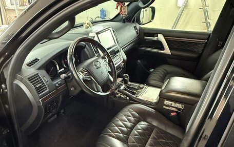 Toyota Land Cruiser 200, 2016 год, 6 900 000 рублей, 6 фотография