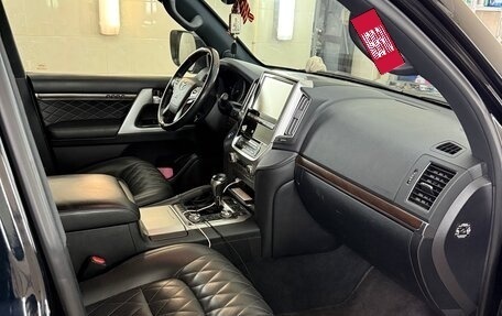 Toyota Land Cruiser 200, 2016 год, 6 900 000 рублей, 5 фотография