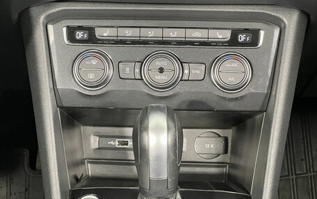 Volkswagen Tiguan II, 2019 год, 3 200 000 рублей, 19 фотография