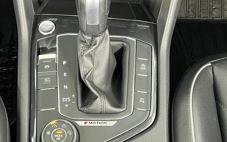 Volkswagen Tiguan II, 2019 год, 3 200 000 рублей, 20 фотография