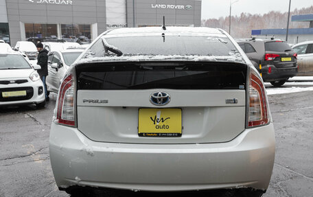 Toyota Prius, 2012 год, 1 245 000 рублей, 7 фотография