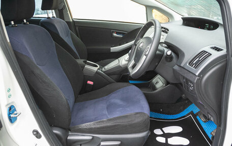 Toyota Prius, 2012 год, 1 245 000 рублей, 12 фотография