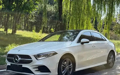 Mercedes-Benz A-Класс, 2022 год, 2 300 000 рублей, 1 фотография