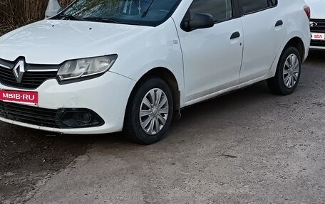 Renault Logan II, 2017 год, 380 000 рублей, 2 фотография