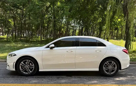 Mercedes-Benz A-Класс, 2022 год, 2 300 000 рублей, 5 фотография