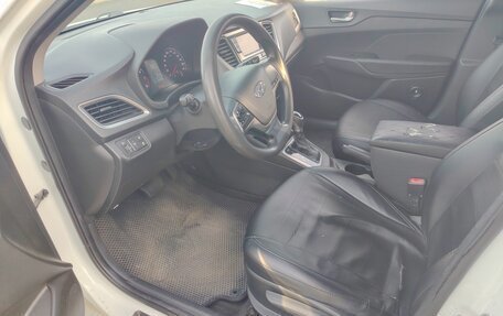 Hyundai Solaris II рестайлинг, 2018 год, 720 000 рублей, 7 фотография