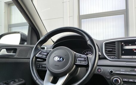 KIA Sportage IV рестайлинг, 2020 год, 2 370 000 рублей, 12 фотография