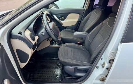 Renault Logan II, 2015 год, 745 000 рублей, 4 фотография