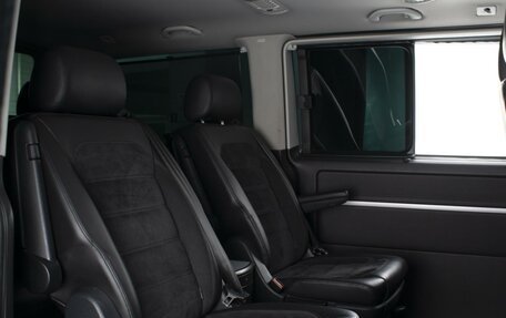 Volkswagen Multivan T6 рестайлинг, 2015 год, 3 710 000 рублей, 6 фотография