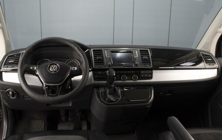 Volkswagen Multivan T6 рестайлинг, 2015 год, 3 710 000 рублей, 5 фотография