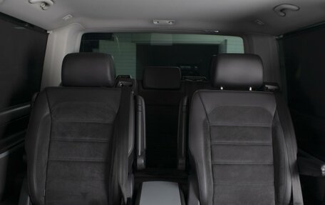 Volkswagen Multivan T6 рестайлинг, 2015 год, 3 710 000 рублей, 12 фотография