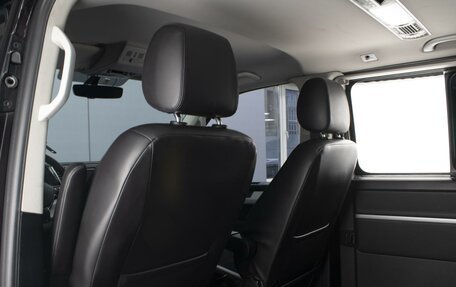 Volkswagen Multivan T6 рестайлинг, 2015 год, 3 710 000 рублей, 9 фотография