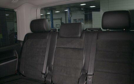 Volkswagen Multivan T6 рестайлинг, 2015 год, 3 710 000 рублей, 20 фотография