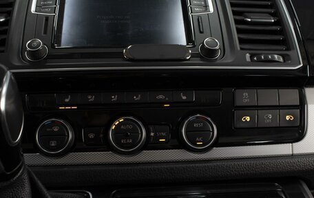 Volkswagen Multivan T6 рестайлинг, 2015 год, 3 710 000 рублей, 19 фотография