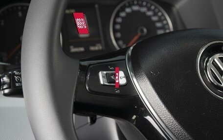 Volkswagen Multivan T6 рестайлинг, 2015 год, 3 710 000 рублей, 14 фотография