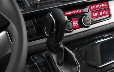 Volkswagen Multivan T6 рестайлинг, 2015 год, 3 710 000 рублей, 17 фотография