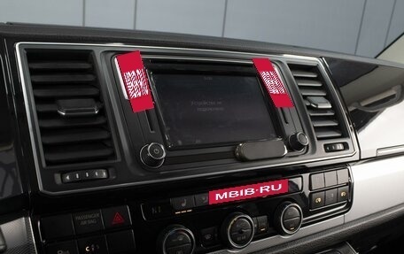 Volkswagen Multivan T6 рестайлинг, 2015 год, 3 710 000 рублей, 18 фотография