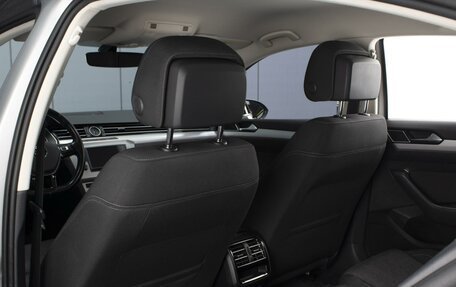 Volkswagen Passat B8 рестайлинг, 2015 год, 1 700 000 рублей, 10 фотография