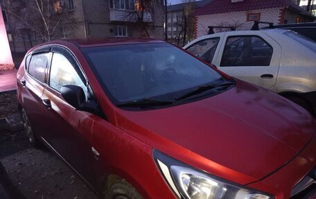 Hyundai Solaris II рестайлинг, 2011 год, 635 000 рублей, 3 фотография