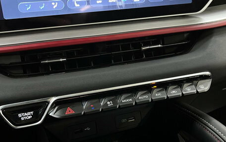 Geely Coolray I, 2024 год, 2 450 000 рублей, 19 фотография