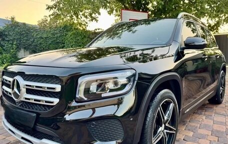 Mercedes-Benz GLB, 2022 год, 2 300 000 рублей, 3 фотография
