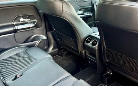 Mercedes-Benz GLB, 2022 год, 2 300 000 рублей, 10 фотография