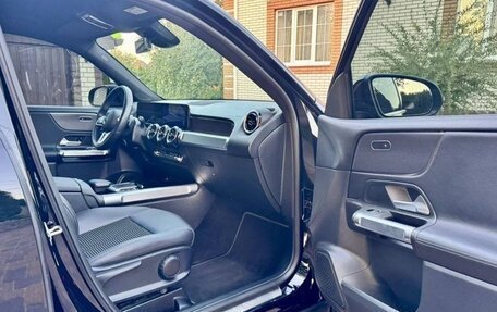 Mercedes-Benz GLB, 2022 год, 2 300 000 рублей, 8 фотография