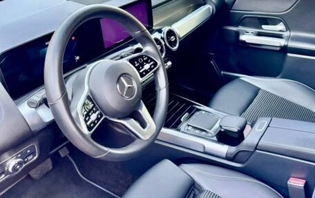 Mercedes-Benz GLB, 2022 год, 2 300 000 рублей, 7 фотография