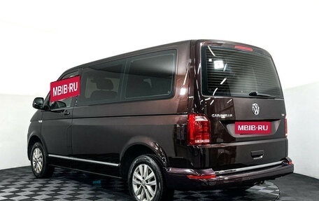 Volkswagen Caravelle T6 рестайлинг, 2017 год, 3 025 000 рублей, 7 фотография