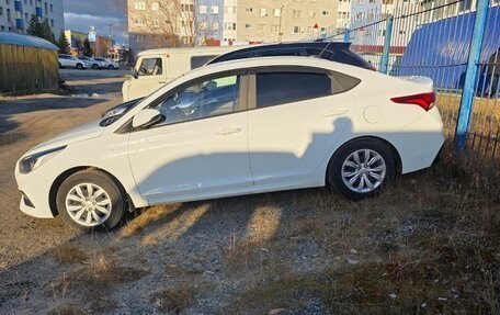 Hyundai Solaris II рестайлинг, 2019 год, 1 400 000 рублей, 3 фотография