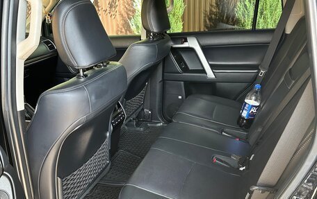 Toyota Land Cruiser Prado 150 рестайлинг 2, 2018 год, 5 300 000 рублей, 9 фотография