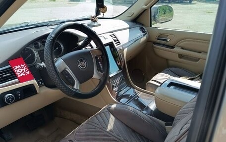 Cadillac Escalade III, 2013 год, 2 700 000 рублей, 2 фотография