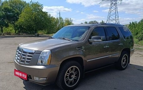 Cadillac Escalade III, 2013 год, 2 700 000 рублей, 8 фотография