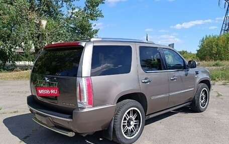 Cadillac Escalade III, 2013 год, 2 700 000 рублей, 9 фотография