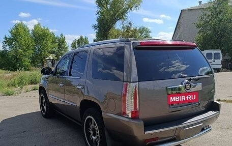 Cadillac Escalade III, 2013 год, 2 700 000 рублей, 10 фотография