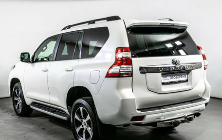 Toyota Land Cruiser Prado 150 рестайлинг 2, 2015 год, 3 990 000 рублей, 7 фотография