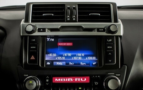 Toyota Land Cruiser Prado 150 рестайлинг 2, 2015 год, 3 990 000 рублей, 14 фотография