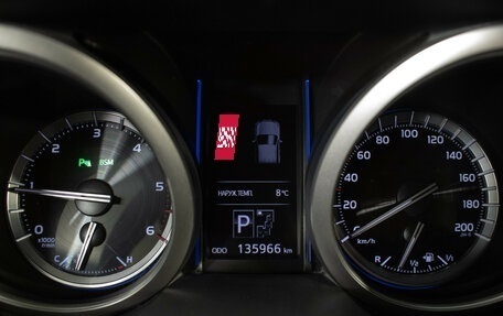 Toyota Land Cruiser Prado 150 рестайлинг 2, 2015 год, 3 990 000 рублей, 13 фотография