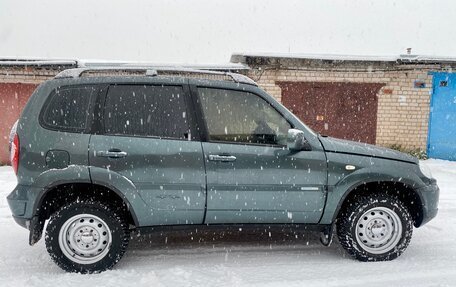 Chevrolet Niva I рестайлинг, 2010 год, 485 000 рублей, 6 фотография