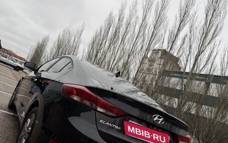 Hyundai Elantra VI рестайлинг, 2017 год, 1 480 000 рублей, 6 фотография