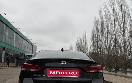 Hyundai Elantra VI рестайлинг, 2017 год, 1 480 000 рублей, 8 фотография