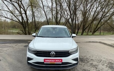Volkswagen Tiguan II, 2021 год, 3 000 000 рублей, 1 фотография