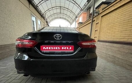 Toyota Camry, 2023 год, 3 520 000 рублей, 4 фотография